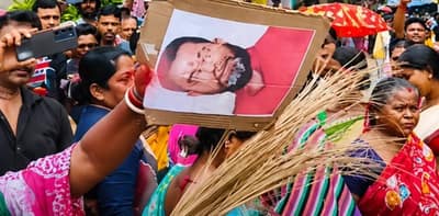 বাগনানের বিধায়ক অরুণাভ সেনের বাড়ির কাছে ঝাঁটা হাতে মহিলাদের বিক্ষোভ, ঘটনাস্থলে পুলিশ ও কেন্দ্রীয় বাহিনী