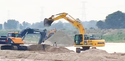 বাঁকুড়ায় বালি ১২০০ টাকা হলে পুরুলিয়ায় কেন দু’হাজার? প্রশ্ন