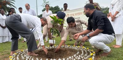 বিশ্ব পরিবেশ দিবস উপলক্ষ্যে বিশ্বভারতীতে একটি গাছ মায়ের নামে অনুষ্ঠান অনুষ্ঠিত হল