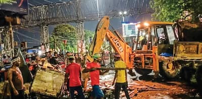 চুরি না বেইমানি, কোনটা বড়ো অপরাধ?