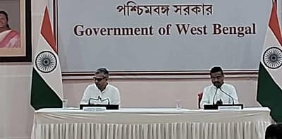 রেলকে কবে জমি দেওয়া যাবে, এই বিষয়ে একটা ক্যালেন্ডার তৈরীর বার্তা জেলাশাসকদের দিলেন মুখ্যমন্ত্রী