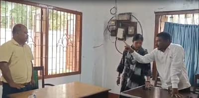 কোচবিহার জেলা কংগ্রেস কার্যালয়ে দুই গোষ্ঠীর মধ্যে ব্যাপক গন্ডগোল, উত্তেজনা