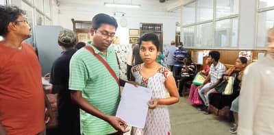 অন্নপূর্ণার টাকা প্রৌঢ়, ছাত্রীকে! ফেরত দিতে বিডিওর দ্বারস্থ