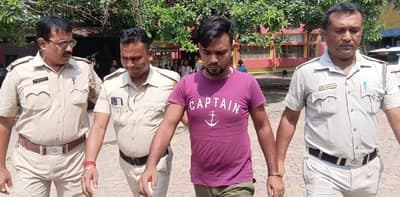 ২০২৪ সালে পূর্ব বর্ধমানের কেতুগ্রামে যাত্রীবাহী বাসের মধ্যেই অষ্টম শ্রেনীর ছাত্রীকে  নৃশংস ভাবে খুনের ঘটনায় অভিযুক্তকে যাবজ্জীবন কারাদণ্ডের নির্দেশ দিল আদালত