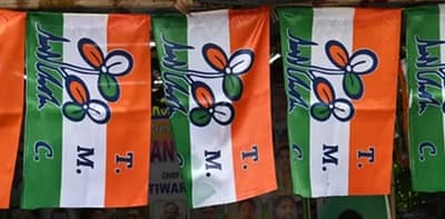 সভাধিপতি পদ থেকে উত্তমের ইস্তফা, তৃণমূলের হাতছাড়া পূর্ব মেদিনীপুর জেলা পরিষদ