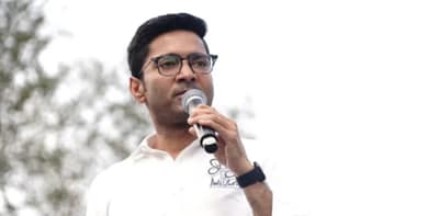 অভিষেক বন্দ্যোপাধ্যায়ের বাড়িতে শালবনি থানার পুলিশ