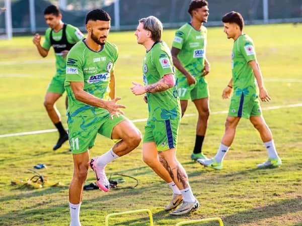 গোয়াকে হারিয়ে শিল্ড জয়ের সেলিব্রেশন চায় মোহন বাগান