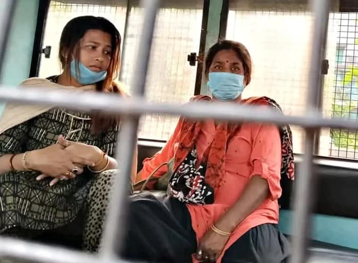 পিসিশাশুড়ির মৃতদেহ থেকে গয়না খুলে আড়াই লক্ষে বিক্রি