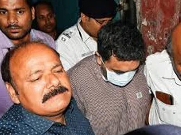 মৃতদেহের দুর্গন্ধ ছড়ানো আটকাতেই ফুল  স্পিডে এসি চালান, জেরায় দাবি প্রসূনের