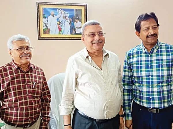 কল্যাণ-রাজীব সাক্ষাৎ, ছাব্বিশের নির্বাচনে নয়া সমীকরণ নিয়ে চর্চা