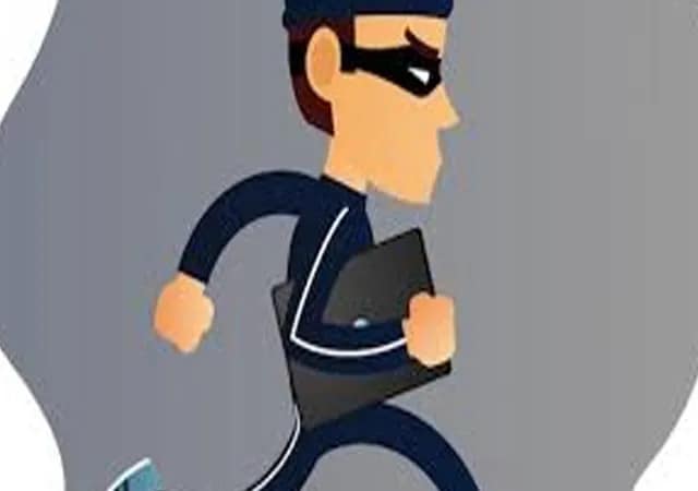 ঝাড়খণ্ড থেকে ডাক্তার দেখাতে এসে সিউড়িতে গয়নার দোকানে হাতসাফাই