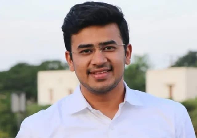 ফুলের তোড়া ‘জাতীয় অপচয়’ নয়, বিজেপি সাংসদ তেজস্বীকে জবাব ব্যবসায়ী সংগঠনের