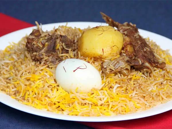 ধারে বিরিয়ানি না দেওয়ায় মালিকের মাথা ফাটাল ক্রেতা