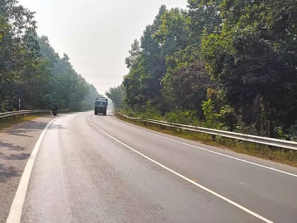 বিক্ষোভ, থমকে জাতীয়  সড়ক সম্প্রসারণের কাজ