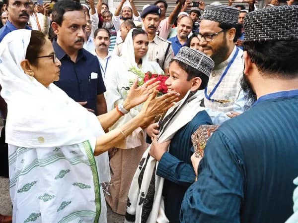 ফুরফুরা শরিফ সফর নিয়ে বিতর্কের জবাব, সর্বধর্ম সমন্বয়ের বার্তা মুখ্যমন্ত্রীর