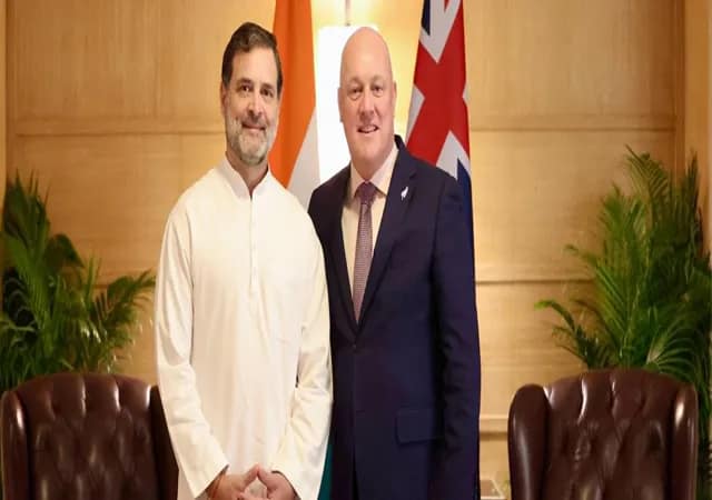 দিল্লিতে নিউজিল্যান্ডের প্রধানমন্ত্রী ক্রিস্টোফার লুক্সনের সঙ্গে দেখা করলেন রাহুল গান্ধী