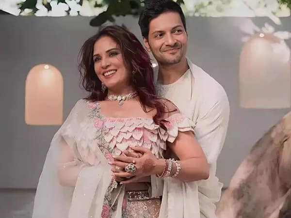 দম্পতির যৌথ প্রযোজনা