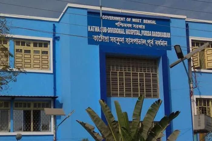 স্যালাইন খুলতে বলায় বধূকে মার আয়ার, বিতর্ক কাটোয়ায়