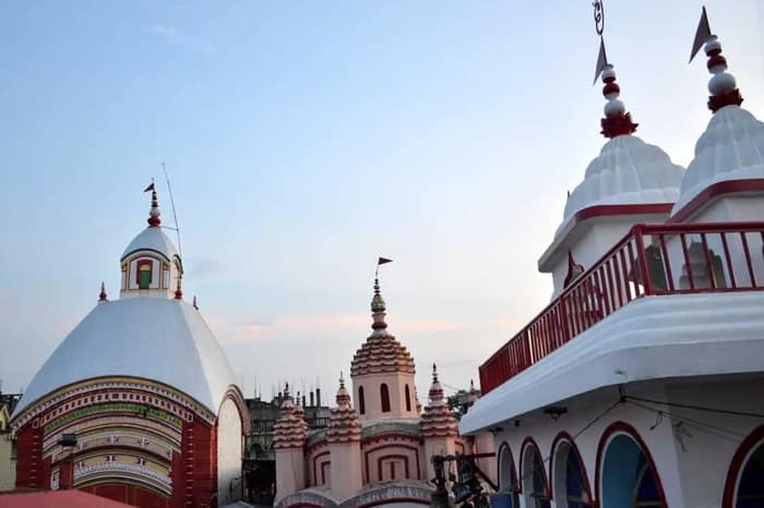 তারাপীঠ: সেবায়েতদের মধ্যে পুণ্যার্থী প্রবেশ করানো নিয়ে তাণ্ডব