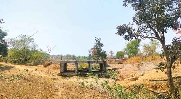 নিয়ম মেনে রাস্তার কাজ হয়নি, অভিযোগ ঠিকাদারের বিরুদ্ধে