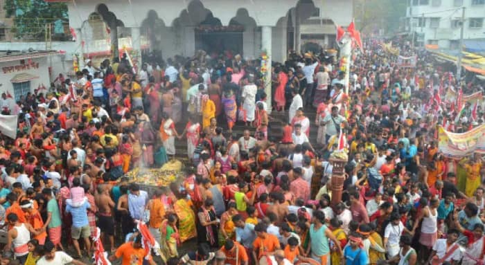 ঠাকুরনগরে ভক্তের ঢল, লক্ষ লক্ষ পুণ্যার্থী ডুব দিলেন কামনা সাগরে