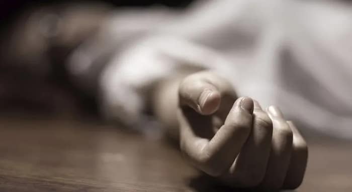 ময়নায় আত্মঘাতী মেধাবী ছাত্রী, বর্ধমানে আত্মহত্যা প্রেমিকের