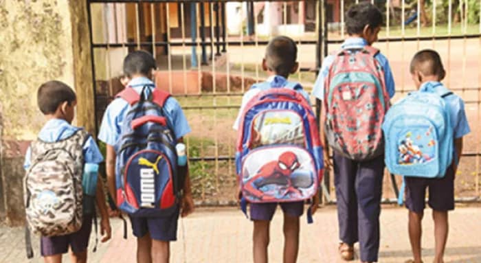 কারবালা চা বাগানে স্কুলের পড়ুয়াদের যাতায়াতে সমস্যা নেই, জানালেন মন্ত্রী