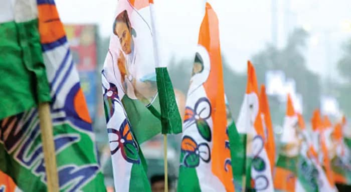 পঞ্চায়েত অফিসেই তৃণমূলের  ২ গোষ্ঠীর সংঘর্ষে তুলকালাম
