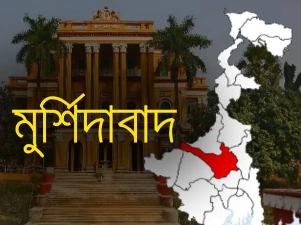 পদ্মশ্রী কার্তিক মহারাজের বিরুদ্ধে প্রলোভন দেখিয়ে সহবাসের অভিযোগ