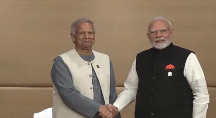 থাইল্যান্ডে বাংলাদেশের তত্ত্বাবধায়ক সরকারের প্রধান উপদেষ্টা মহম্মদ ইউনুসের সঙ্গে দেখা করলেন ভারতের প্রধানমন্ত্রী নরেন্দ্র মোদি
