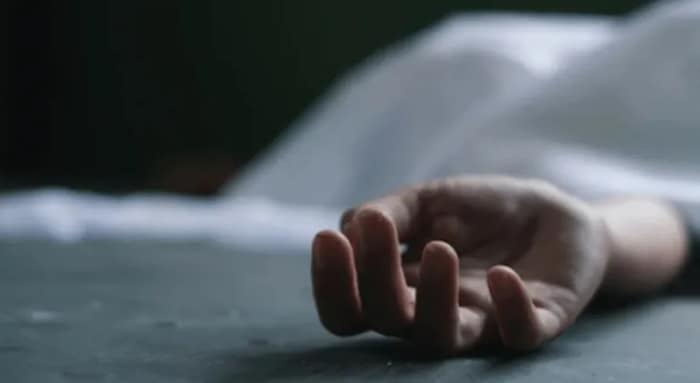আইনজীবীর  ঝুলন্ত দেহ উদ্ধার