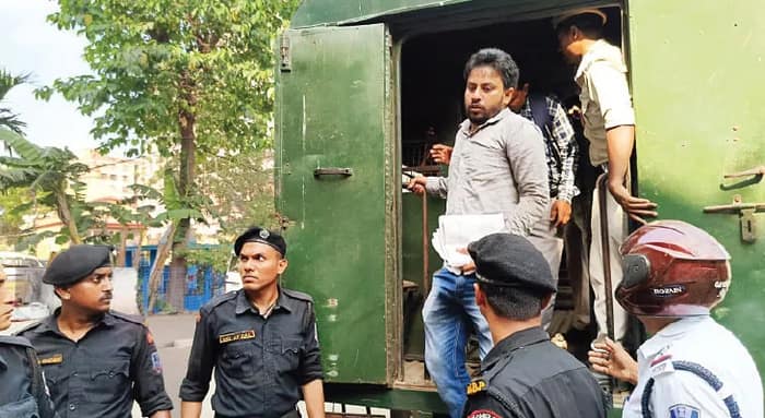 চাকরির দাবিতে নবান্নে ঢোকার চেষ্টা, আটক ১৯