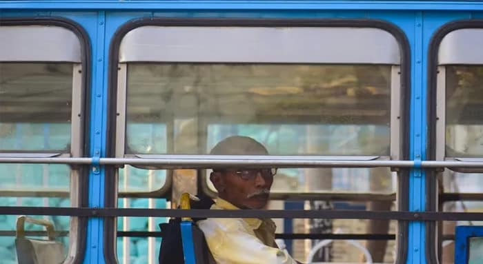 আরামবাগের সব রুটে আজ বাস বন্ধ, চিন্তায় যাত্রীরা