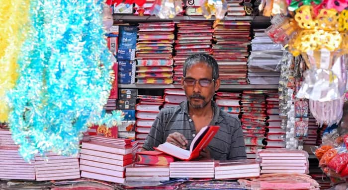 ডিজিটাল যুগেও অটুট হালখাতার গরিমা