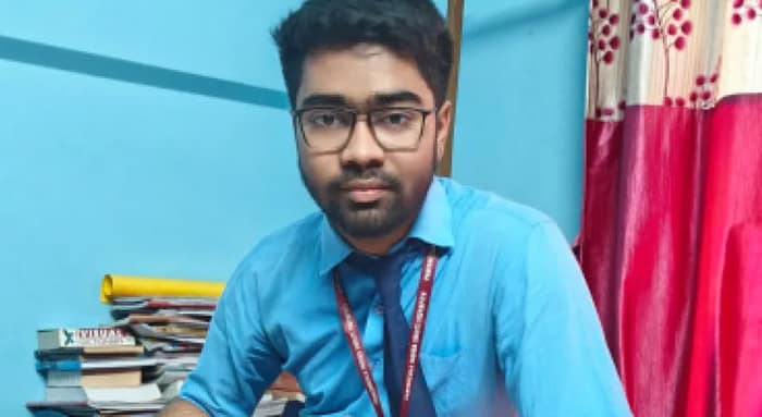 ইসরোর ‘ইয়ং সায়েন্টিস্ট প্রোগ্রামে’ তারকেশ্বরের হিমঘ্ন