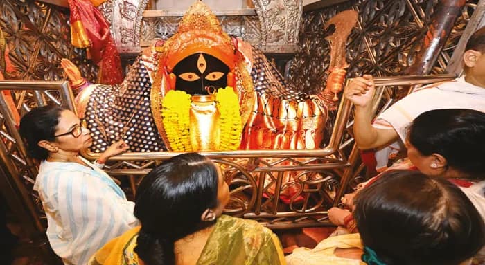 ধর্মের নামে হাঙ্গামা বরদাস্ত নয়, কালীঘাট স্কাইওয়াক উদ্বোধনের মঞ্চে বার্তা মমতার