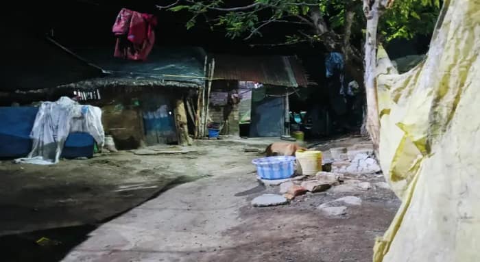 রামপুরহাটে উচ্ছেদ অভিযান চালাবে রেল, নববর্ষের দিনই আঁধার নামল বস্তিবাসীদের ঘরে
