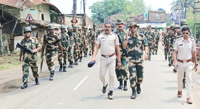 মুর্শিদাবাদের বিভিন্ন স্থানে কেন্দ্রীয় বাহিনী মোতায়েন