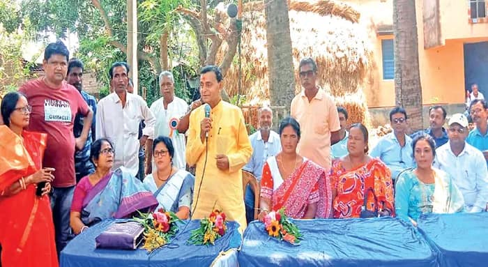 কালনায় শতাব্দী প্রাচীন কালী ও  শীতলা পুজোয় মাতলেন বাসিন্দারা
