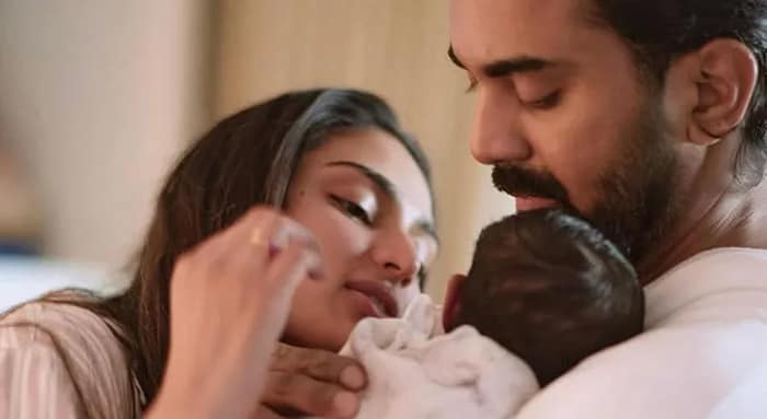 প্রকাশ্যে রাহুল-আথিয়ার মেয়ের ছবি, জানা গেল নামও