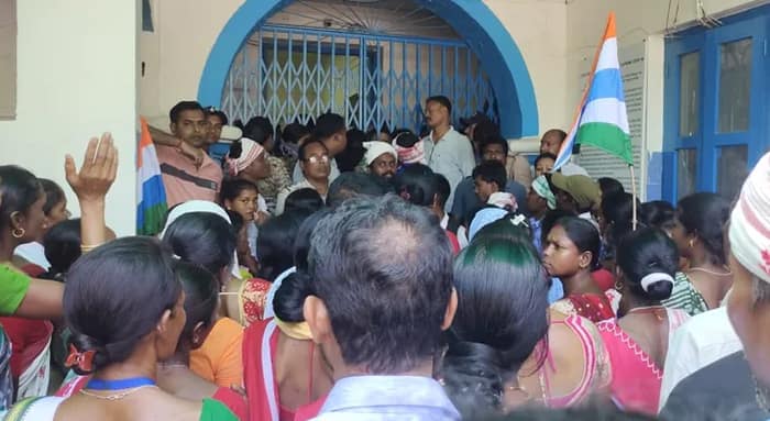 জমির ফসল খেয়ে নিয়েছে গবাদি পশু, উত্তেজনা আলিপুরদুয়ারের বনচুকামারীতে, থানা ঘেরাও
