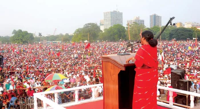 বন্যার ভাষণে মাতল ব্রিগেড