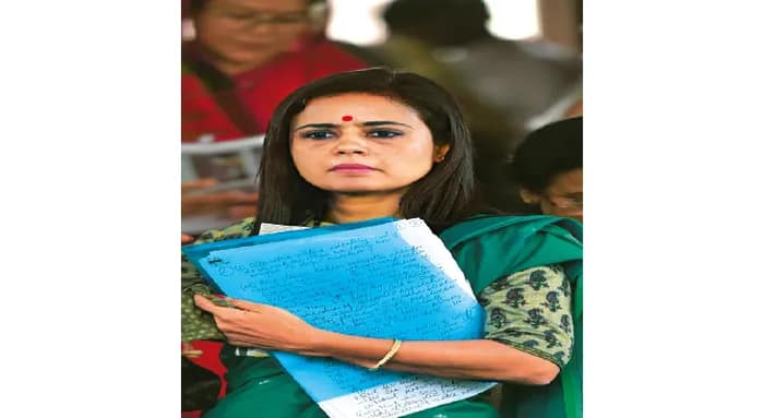 সরকারি প্রকল্পের অর্থে ভাগ বসাচ্ছে দালালরা