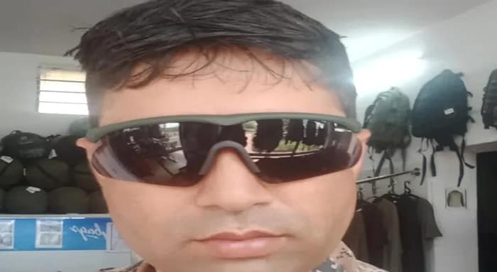 উধমপুরে জঙ্গিদের সঙ্গে গুলির লড়াইয়ে শহিদ হলেন তেহট্ট থানার পাথরঘাটার বাসিন্দা সেনা জওয়ান ঝন্টু শেখ
