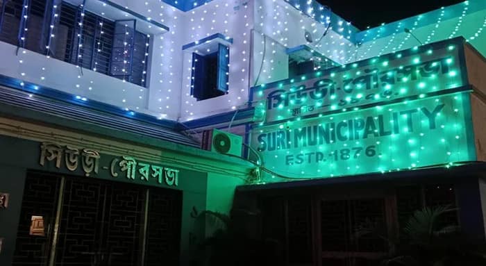 সিউড়ি শহরে নিকাশি সমস্যার সমাধানের উদ্যোগ প্রশাসনের, সরানো হবে অস্থায়ী দোকান