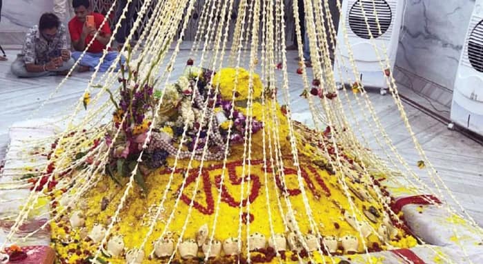 মহা সমারোহে পালিত বড় মা’র মন্দিরের অন্নকূট, ৪ হাজার কেজি ভোগ নিবেদন