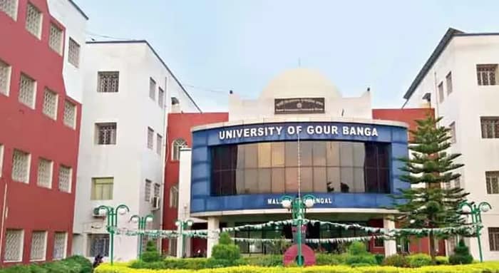 উপাচার্যহীন গৌড়বঙ্গ বিশ্ববিদ্যালয়ে দৈনন্দিন কাজকর্ম নিয়ে সমস্যা, শীর্ষ আদালতের রায়ের দিকে তাকিয়ে কর্তৃপক্ষ