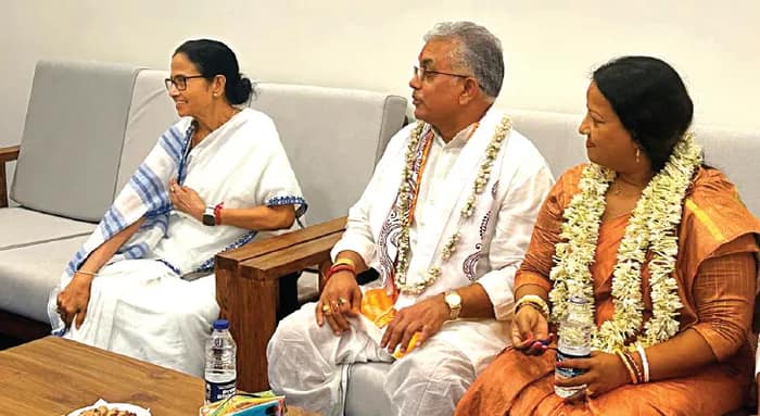 দীঘায় জগন্নাথ মন্দিরে পুজো দিয়ে মমতার পাশে সস্ত্রীক দিলীপ ঘোষ, ক্ষোভ গেরুয়া শিবিরে