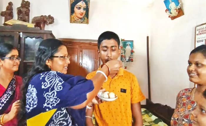 সপ্তমস্থানে আউশগ্রামের সৌরীন, দশমস্থানে মঙ্গলকোটের স্বাগতা