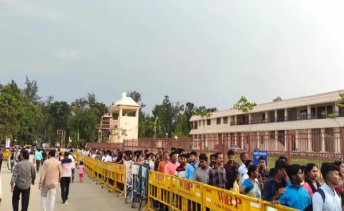 জগন্নাথ দর্শনে পুরুষকে টেক্কা মহিলাদের